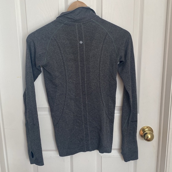 Lululemon Swiftly Tech 1/4 Zip (4) - Picture 5 of 6